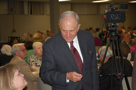 Bumpers/Pryor Democratic event in Russellville Arkansas-20091008-David Pryor talking © Pryor Center for Arkansas Oral and Visual History, University of Arkansas