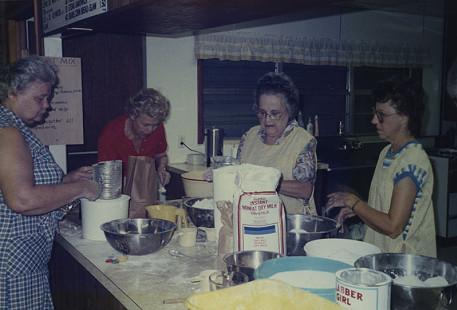 Doughnut mix, Lakeshore Home Demonstration Club, 1985; Garland County Extension Homemaker's Club Records MC1117 © Pryor Center for Arkansas Oral and Visual History, University of Arkansas