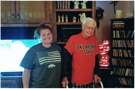 Monsignor John O'Donnell with his niece © Pryor Center for Arkansas Oral and Visual History, University of Arkansas