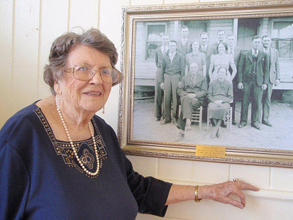 Viola Callahan Meadows, 2015 (Photo by Jo Blatti) © Pryor Center for Arkansas Oral and Visual History, University of Arkansas