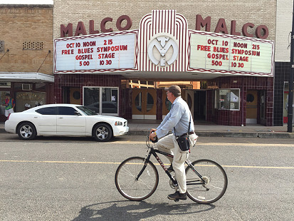 Historic Malco Theater on Cherry Street; Helena, Arkansas, 2015 © Pryor Center for Arkansas Oral and Visual History, University of Arkansas