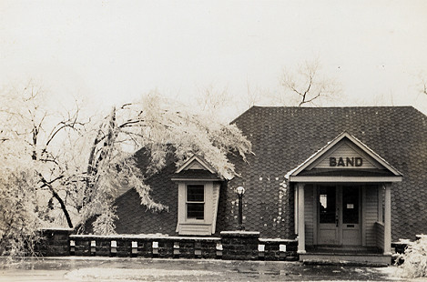 Original Band Building, Fall, 1956 © Photo courtesy of Special Collections, University of Arkansas Libraries, Fayetteville